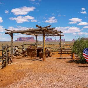 Tsé Biiʼ Ndzisgaii Monument Valley Tribal Park Drunkphotography.com