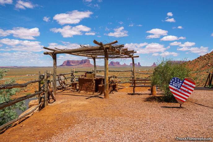 Tsé Biiʼ Ndzisgaii Monument Valley Tribal Park Drunkphotography.com