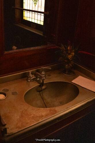Pullman car sink
